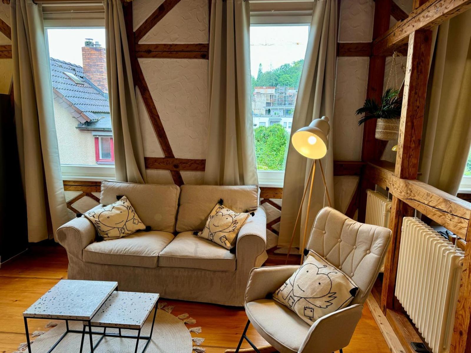 Leopold'S Apartments Mit Garten Und Vesteblick Mitten In Coburg Ngoại thất bức ảnh